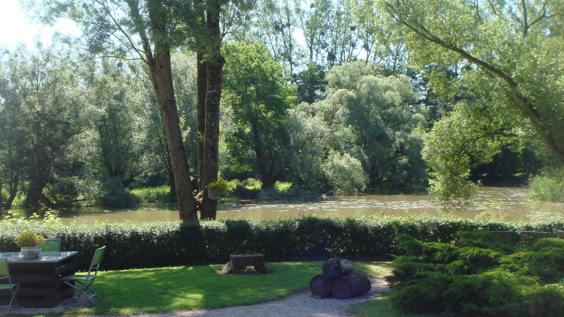 Moulin De Bourgchateau Louhans Esterno foto